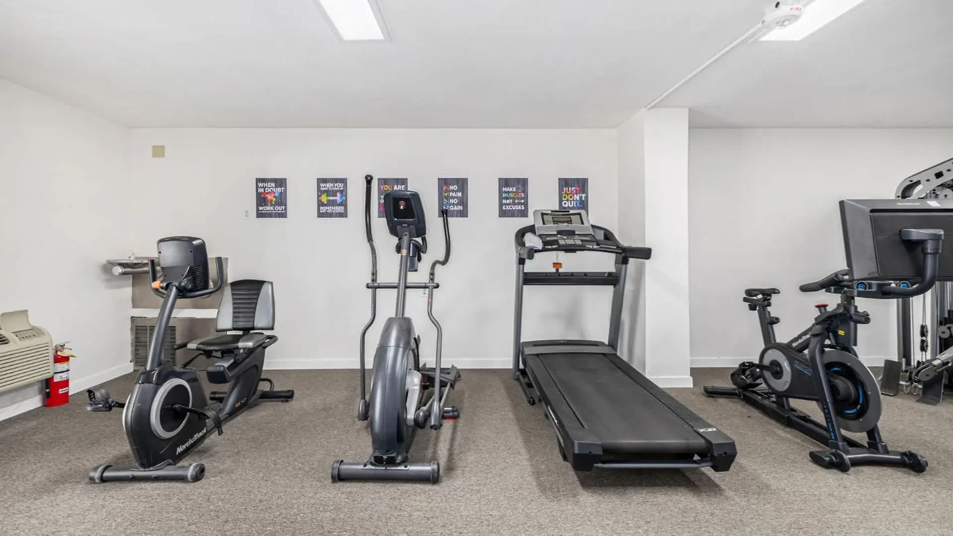 Beautiful Retreat 1 King Bed At Tempe Oasis Pool Spa & Clubhouse Villa 0*,  United States